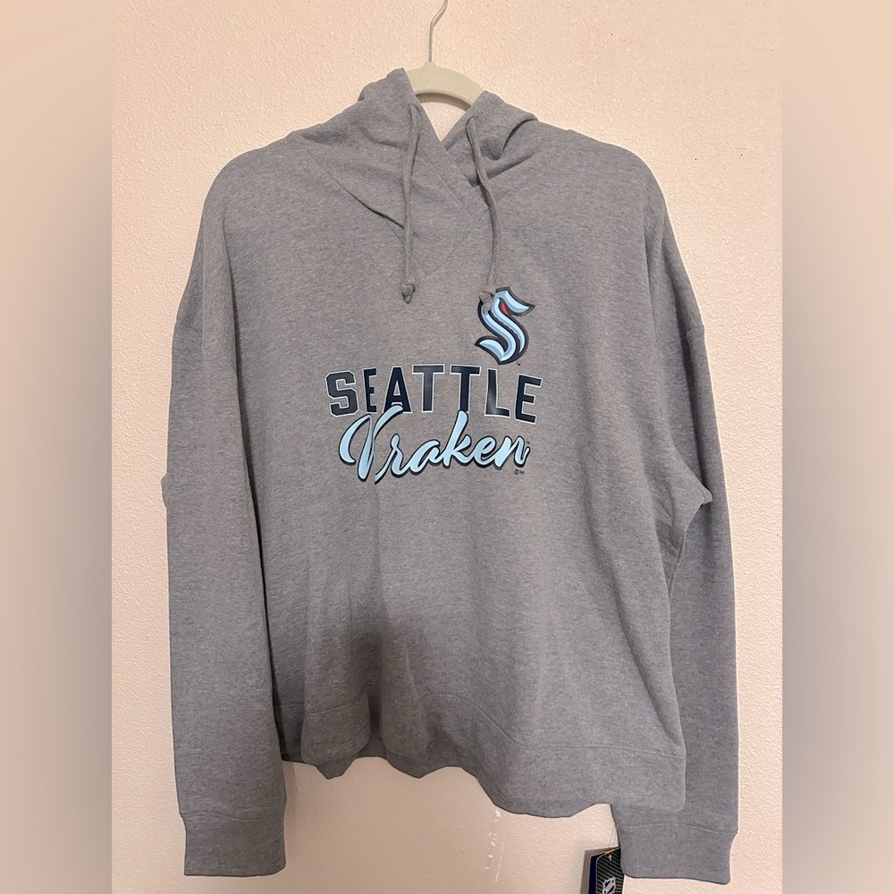 NWT Seattle Kraken women’s sweatshirt